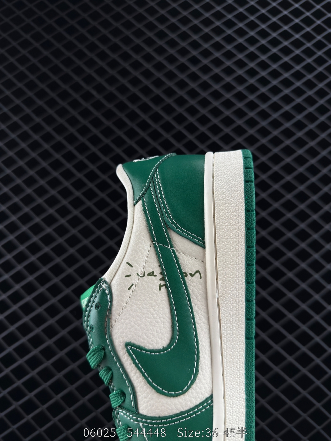 Nike Air Jordan 1 x Travis Scott AJ1